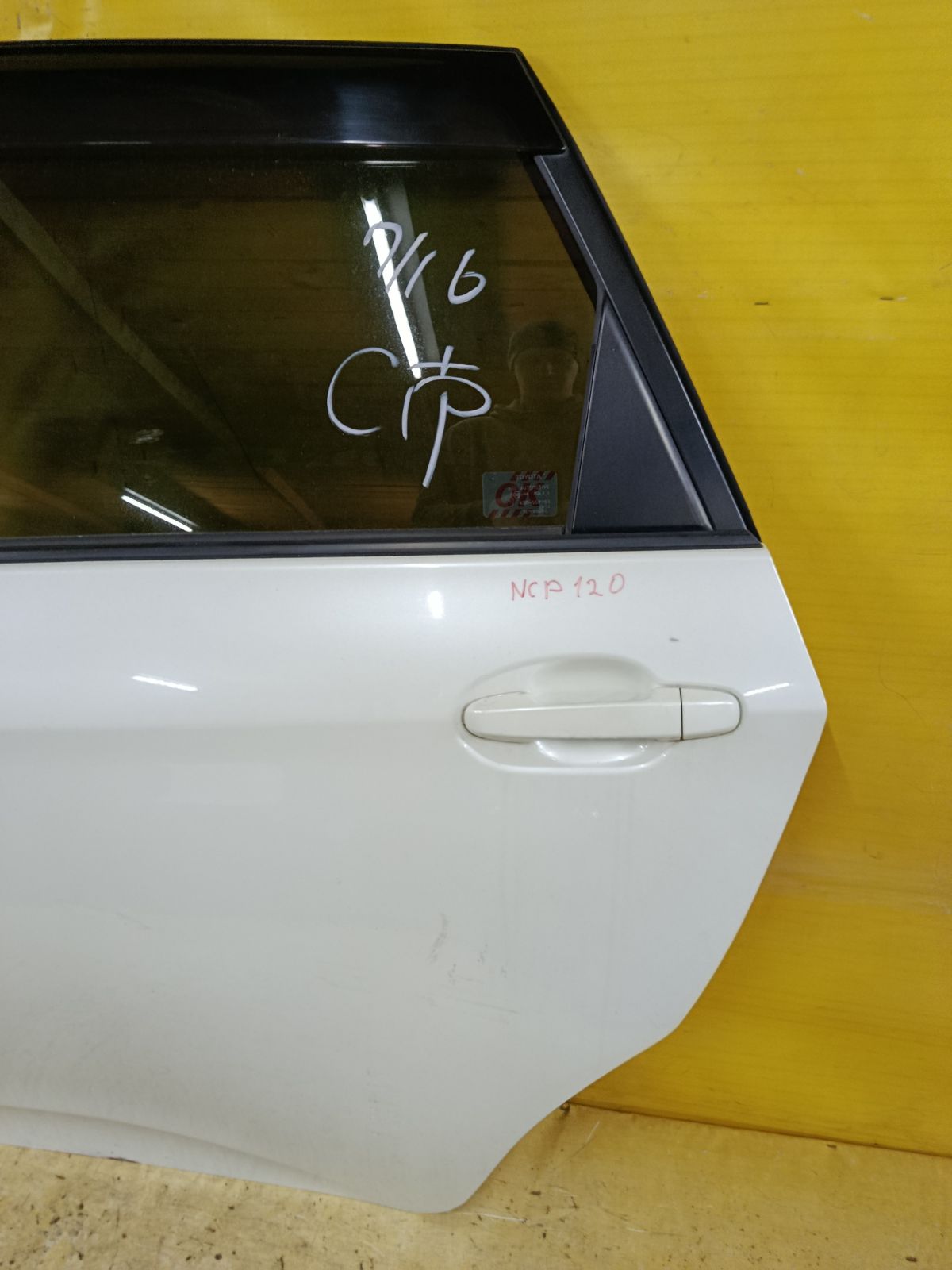 Дверь боковая на Toyota Ractis NCP120 Фото 3