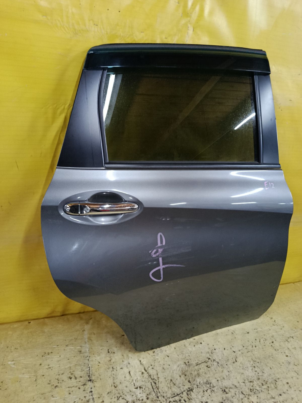 Дверь боковая на Nissan Note E12 Фото 2