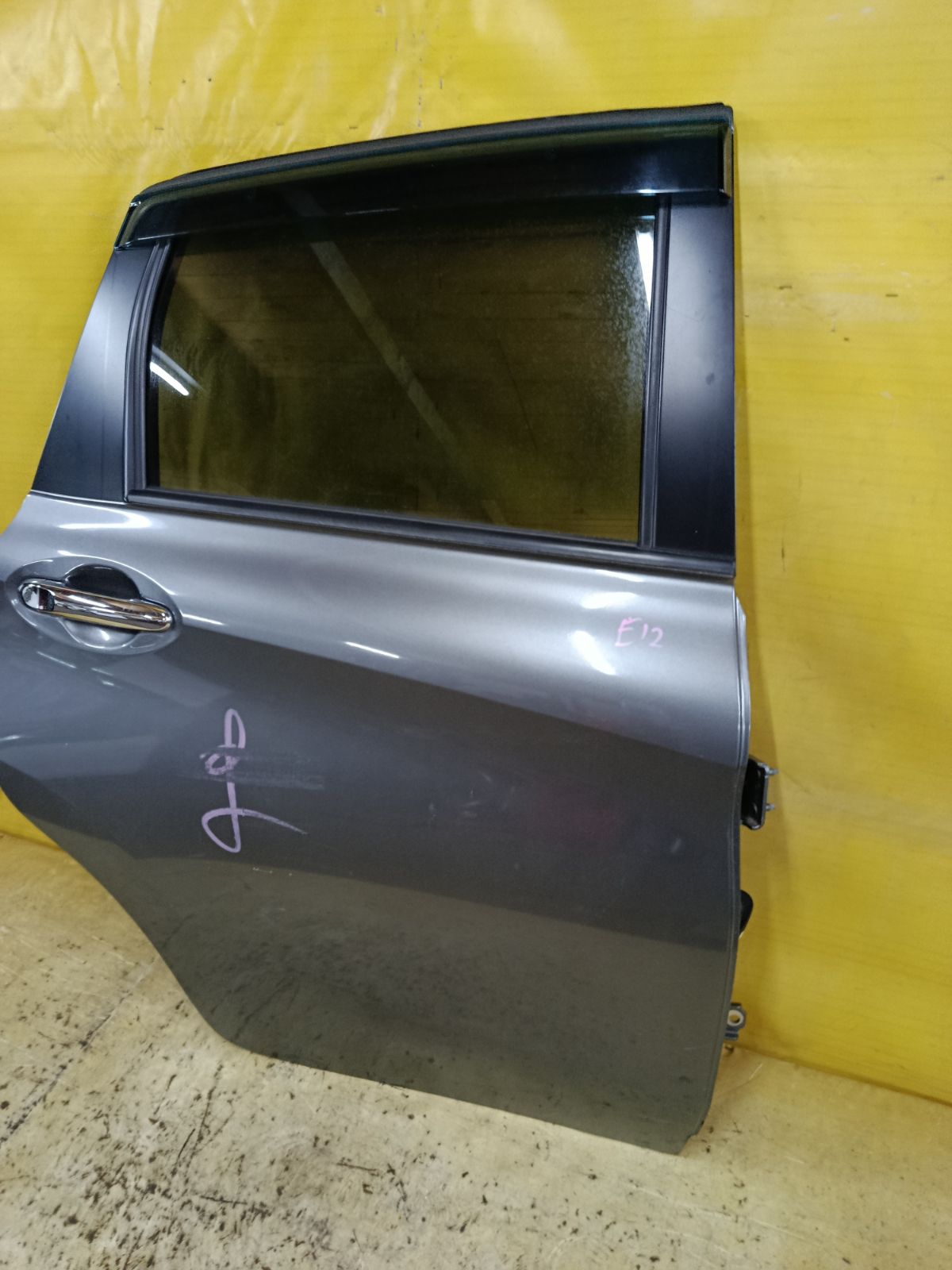 Дверь боковая на Nissan Note E12 Фото 3