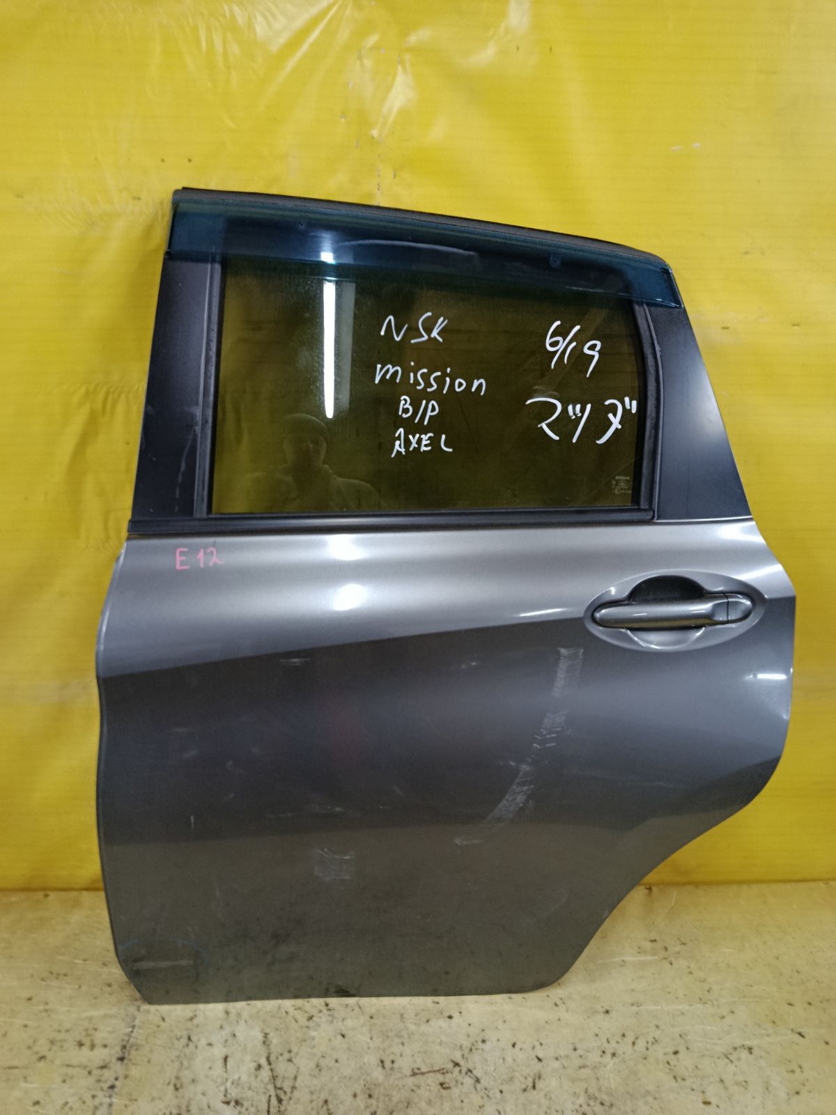 Дверь боковая на Nissan Note E12 Фото 1