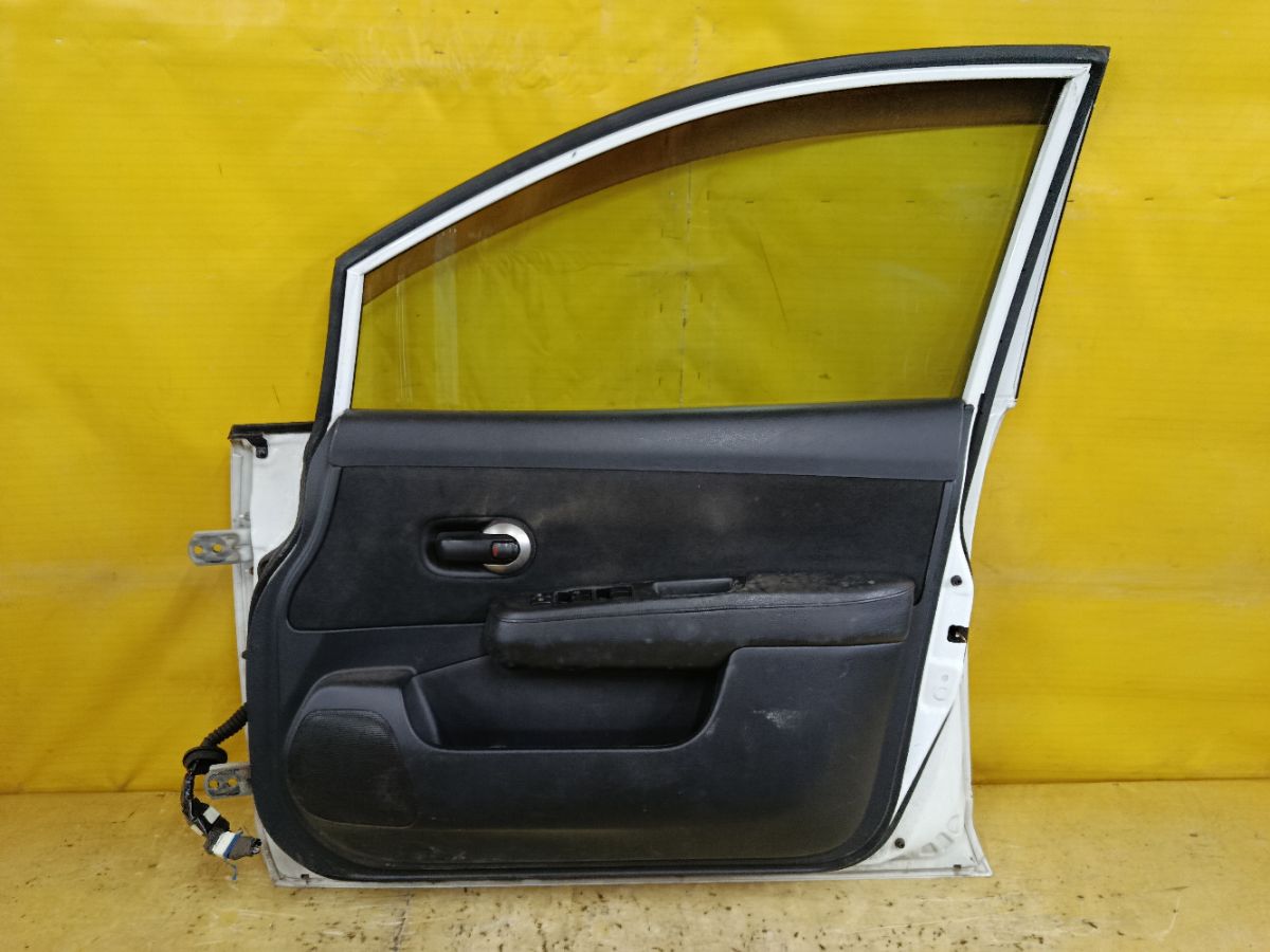 Дверь боковая на Nissan Tiida Latio SC11 Фото 4