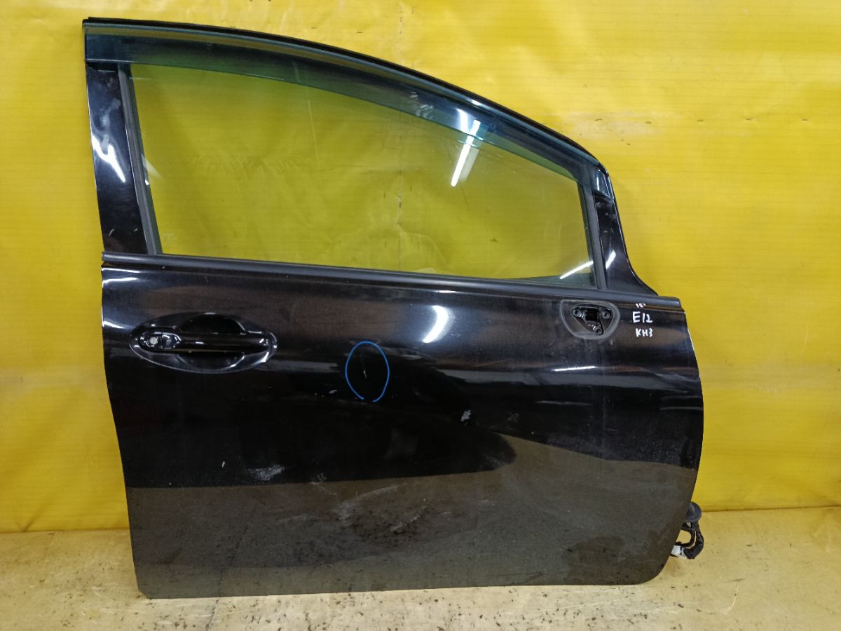 Дверь боковая на Nissan Note E12 Фото 1