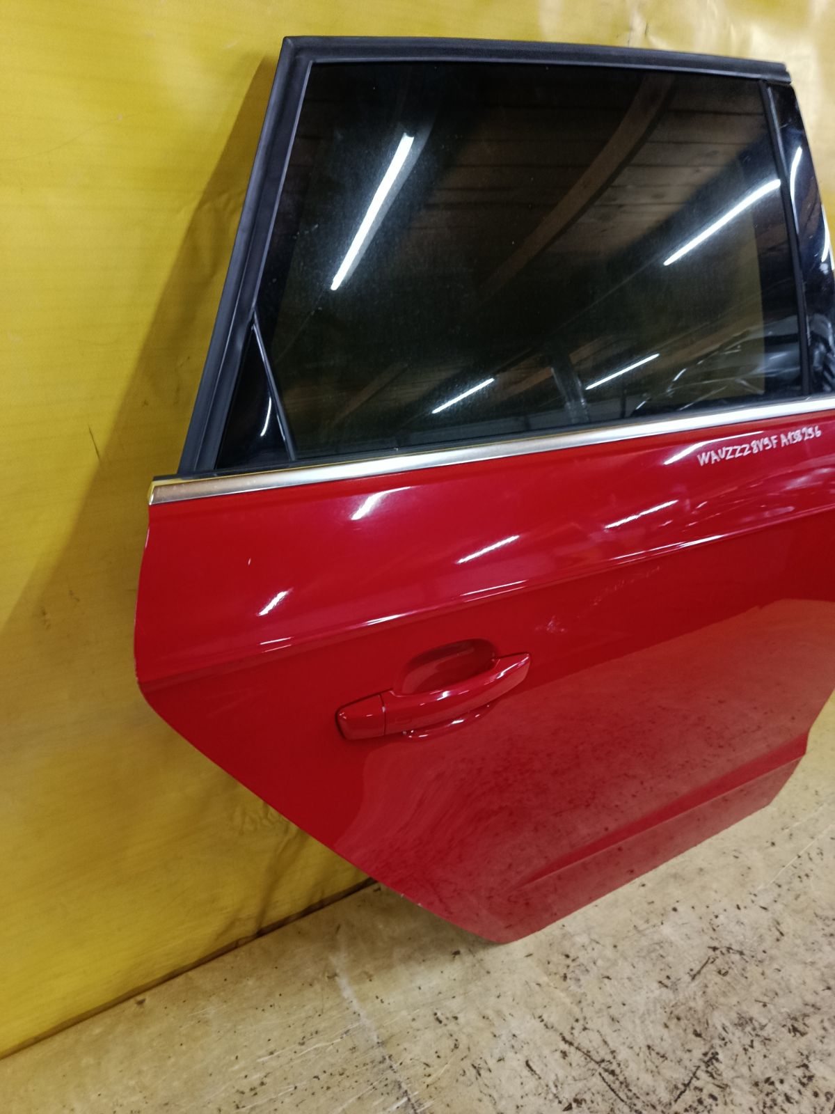 Дверь боковая на Audi A3 8V Фото 4