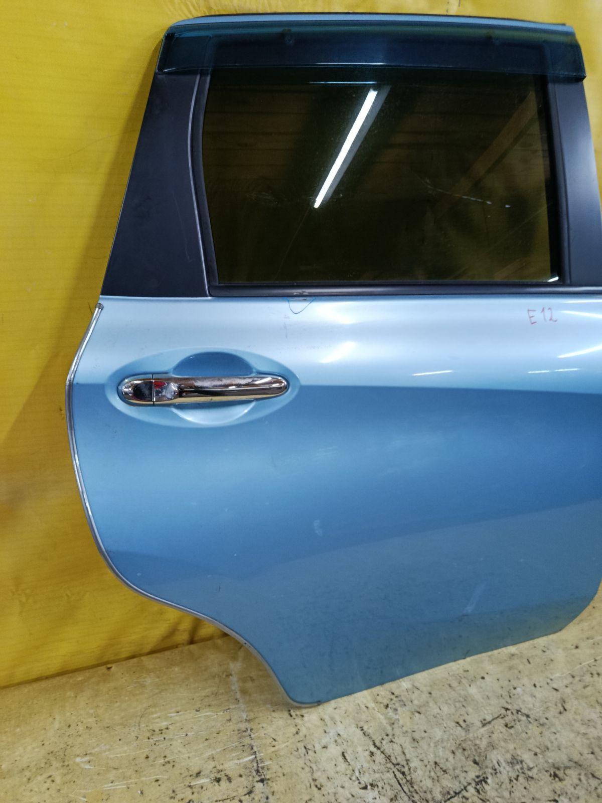 Дверь боковая на Nissan Note E12 Фото 2