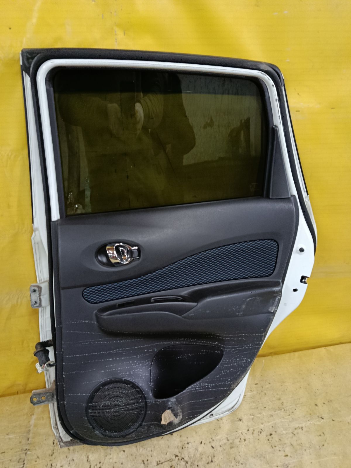 Дверь боковая на Nissan Note E12 Фото 5