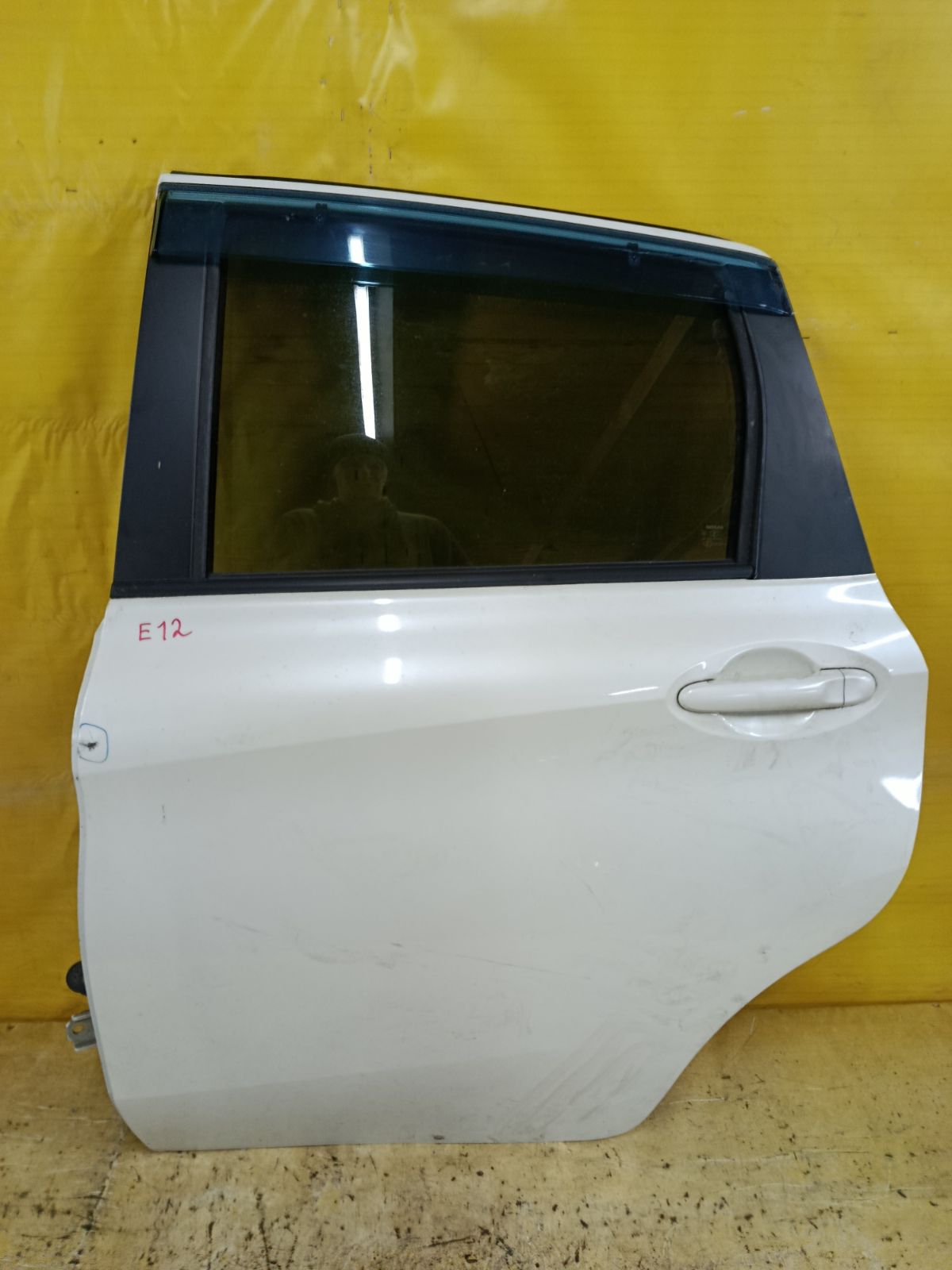 Дверь боковая на Nissan Note E12 Фото 1