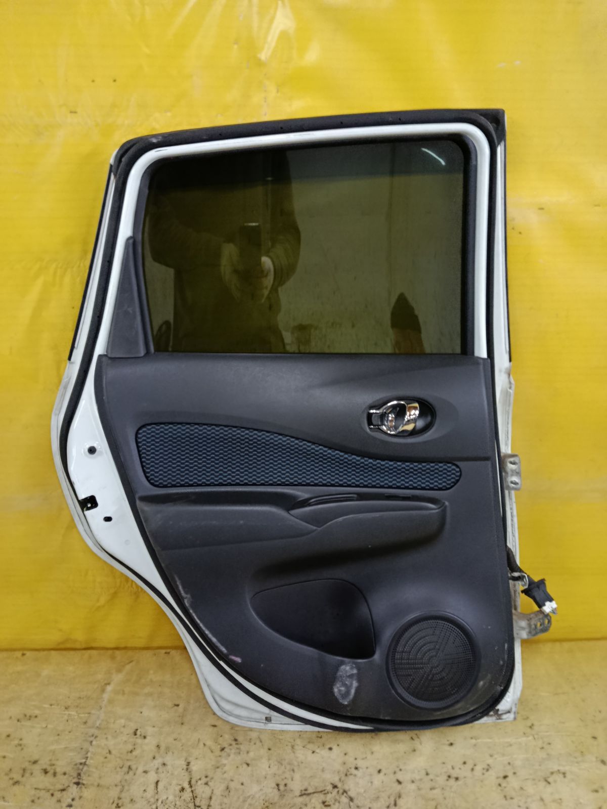 Дверь боковая на Nissan Note E12 Фото 4