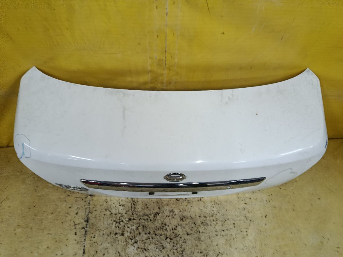 Крышка багажника на Nissan Tiida Latio SC11 Фото 6