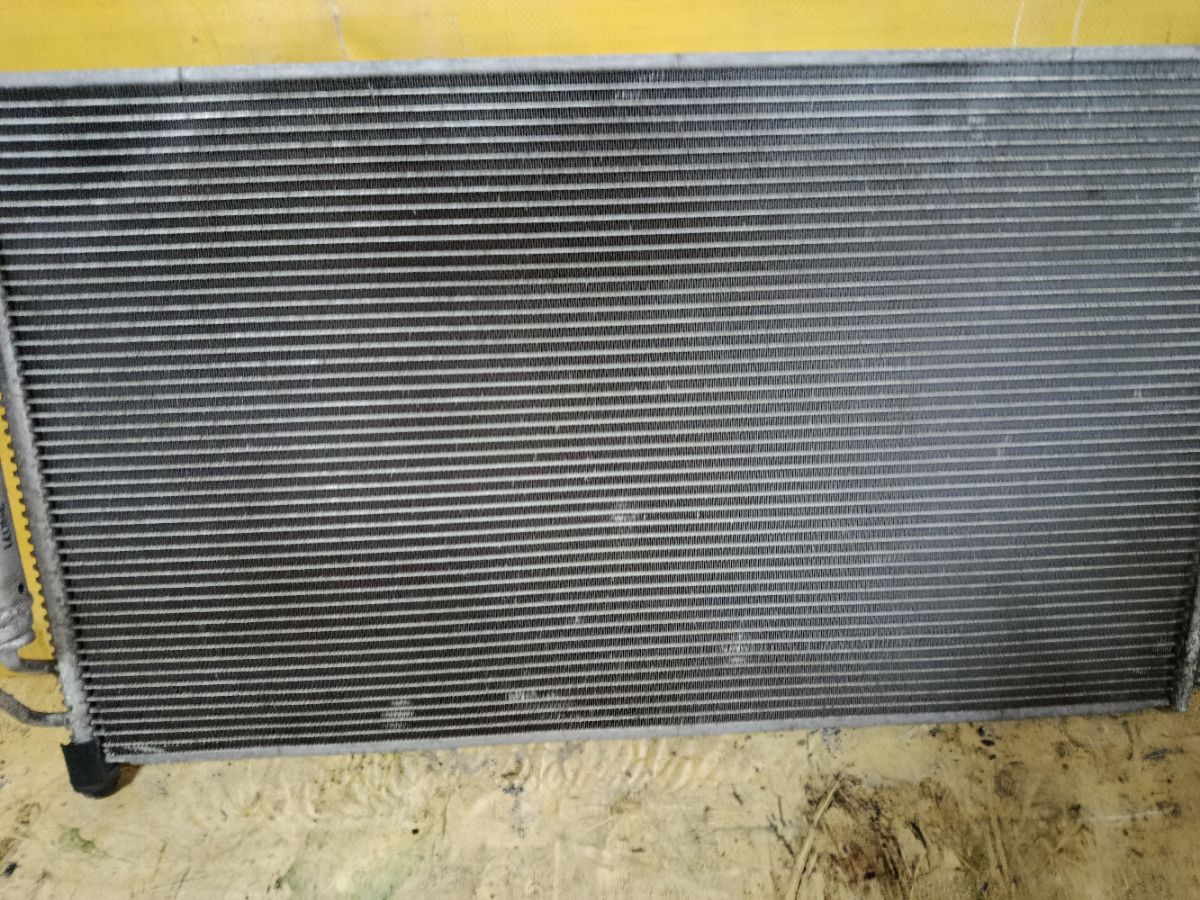 Радиатор кондиционера на Nissan Cube Z12 HR15DE Фото 2