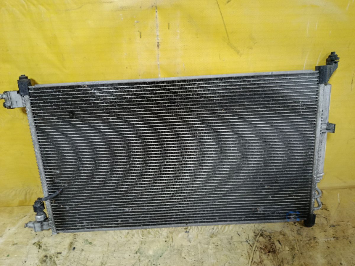 Радиатор кондиционера на Nissan Cube Z12 HR15DE Фото 3