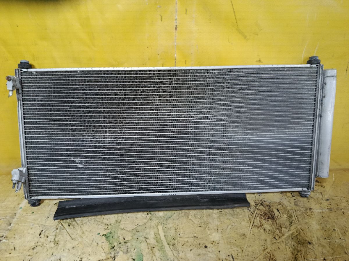 Радиатор кондиционера на Honda Fit Hybrid GP1 LDA Фото 4