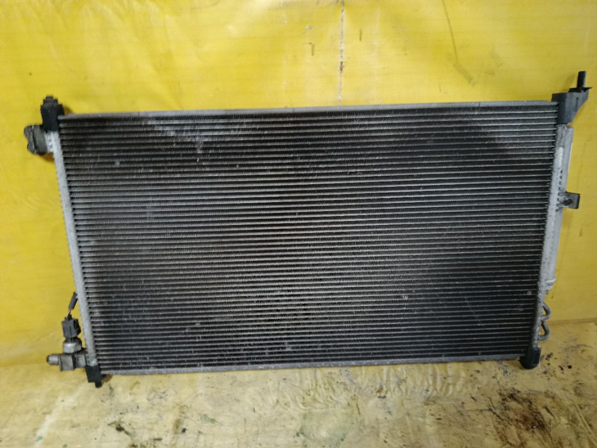 Радиатор кондиционера на Nissan Cube Z12 HR15DE Фото 2