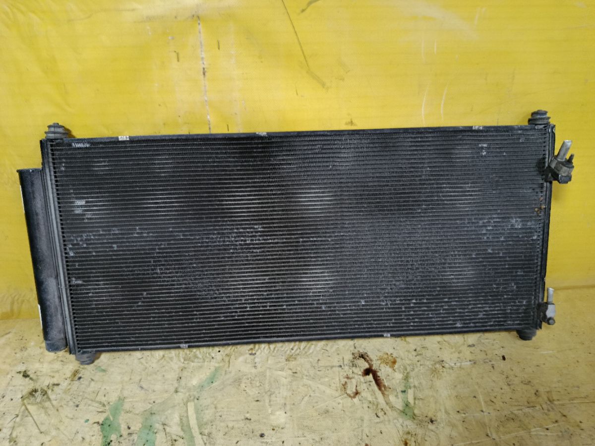 Радиатор кондиционера на Honda Freed Hybrid GP3 LEA Фото 3