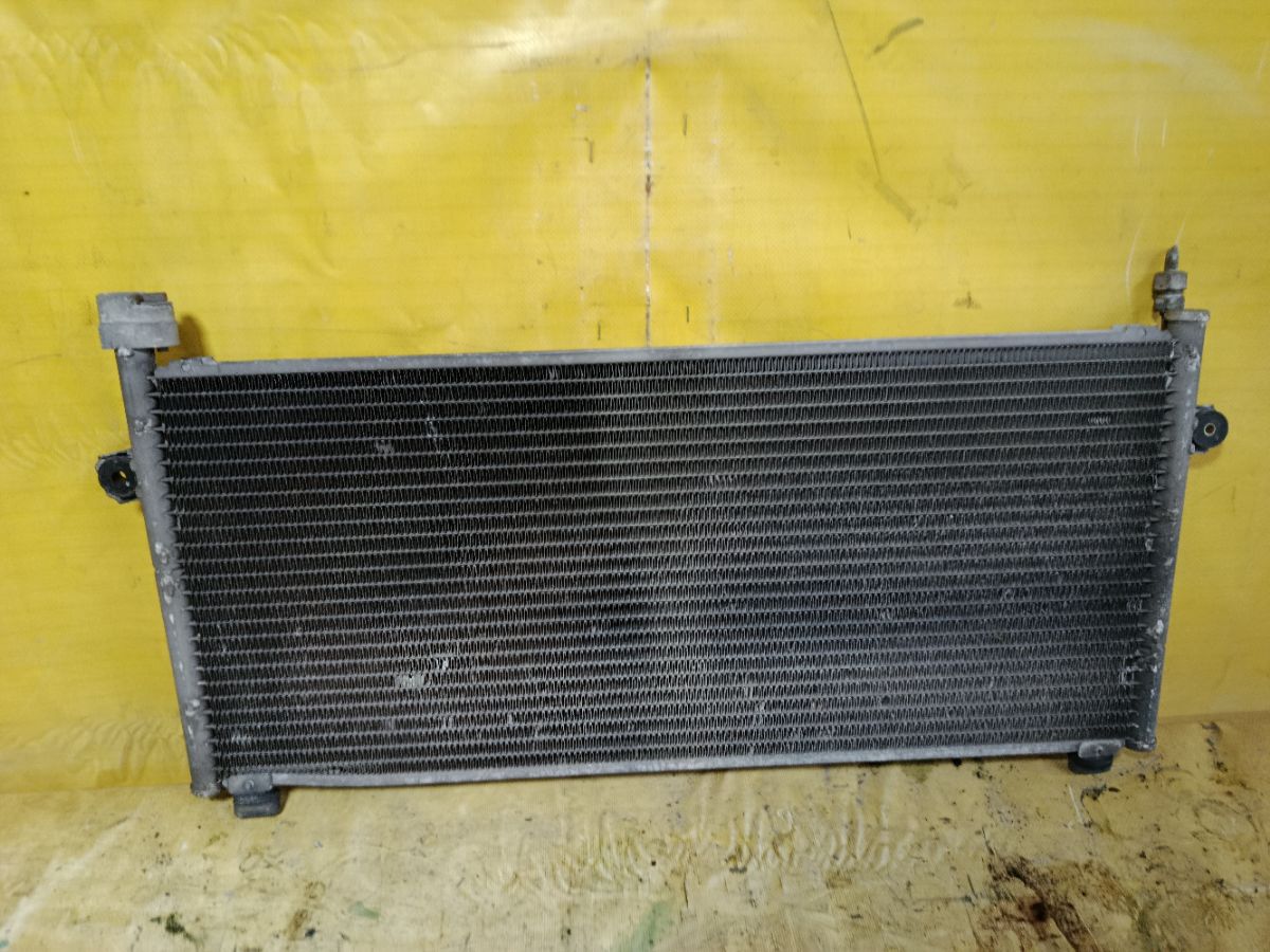 Радиатор кондиционера на Nissan Cube Z10 CG13DE Фото 4