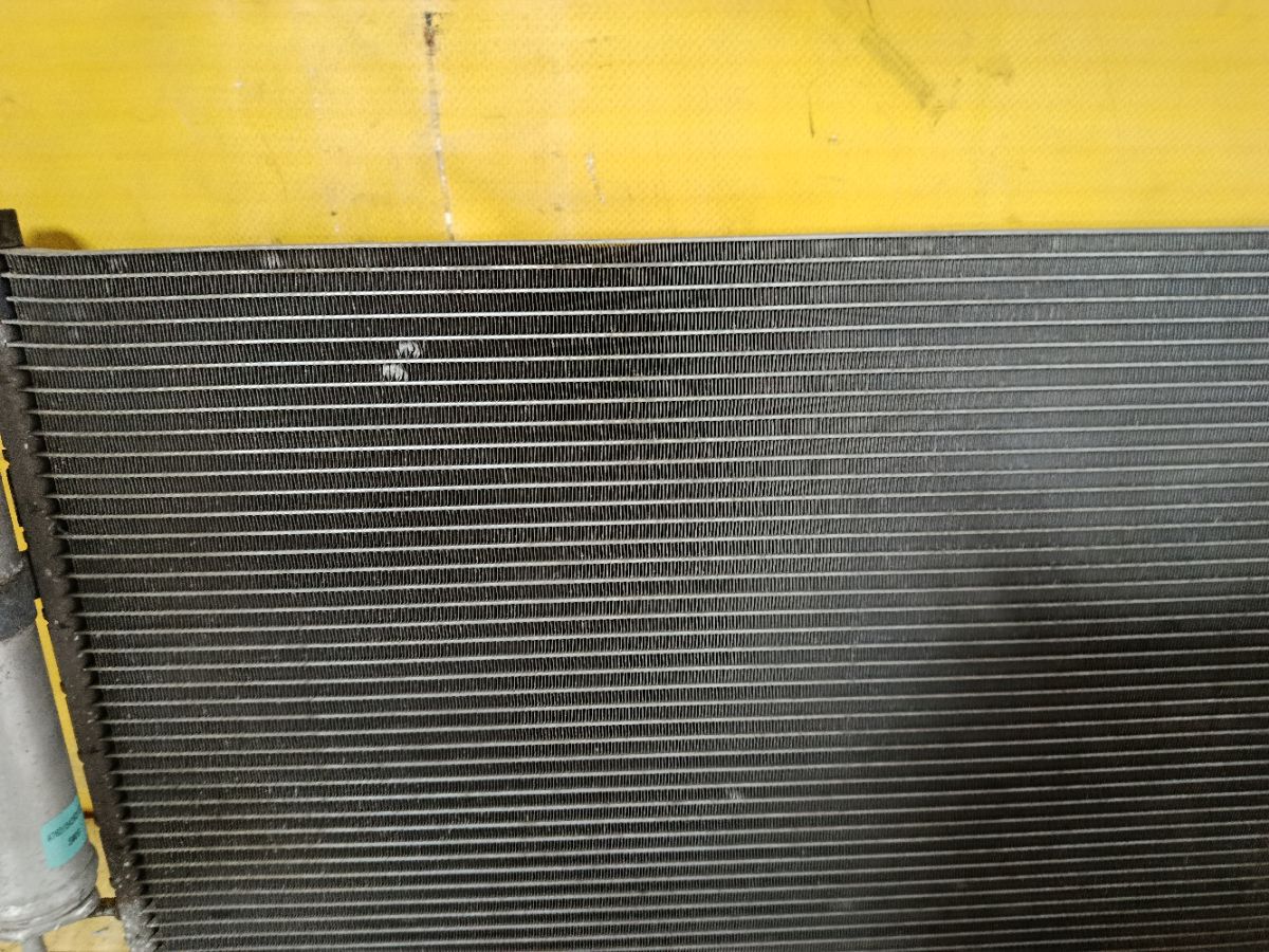 Радиатор кондиционера на Nissan Ad Expert VY12 HR15DE Фото 4