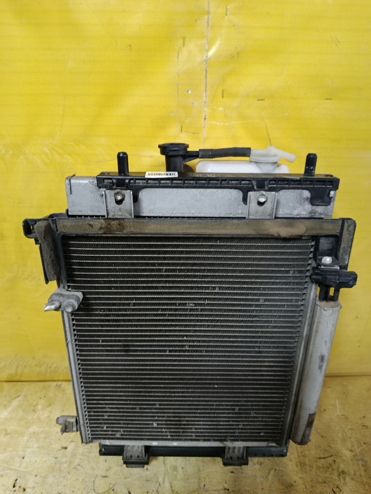 Радиатор ДВС на Daihatsu Tanto L375S KF Фото 3