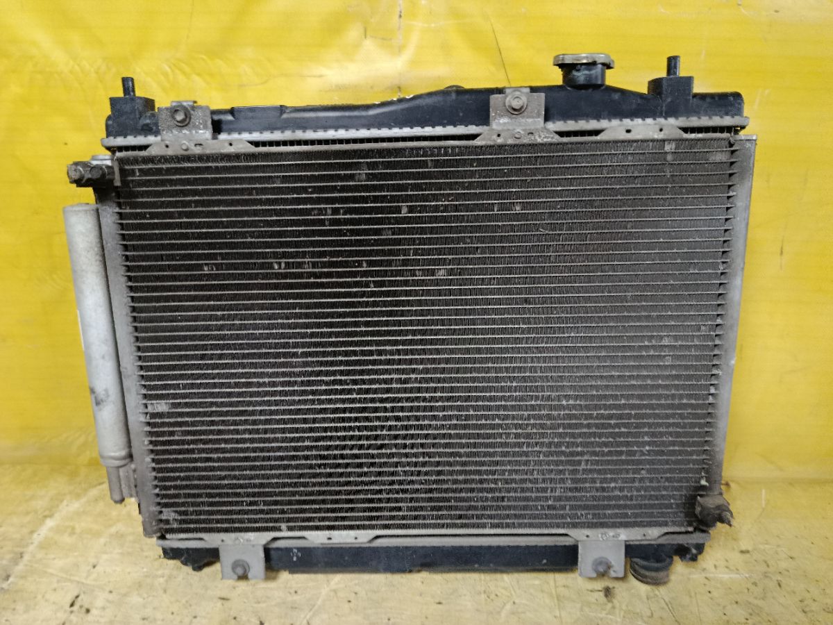 Радиатор ДВС на Honda Fit GK3 L13B Фото 1