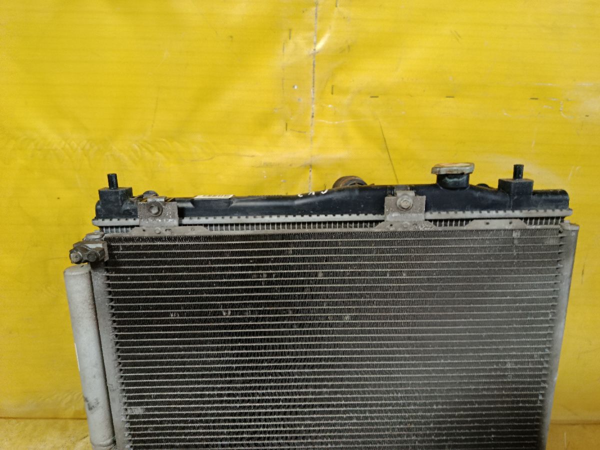 Радиатор ДВС на Honda Fit GK3 L13B Фото 3