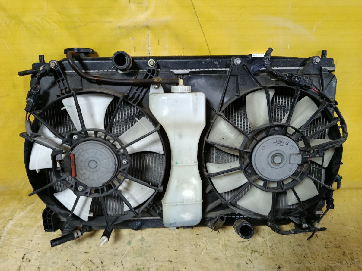 Радиатор ДВС на Honda Fit Shuttle GP2 LDA Фото 4