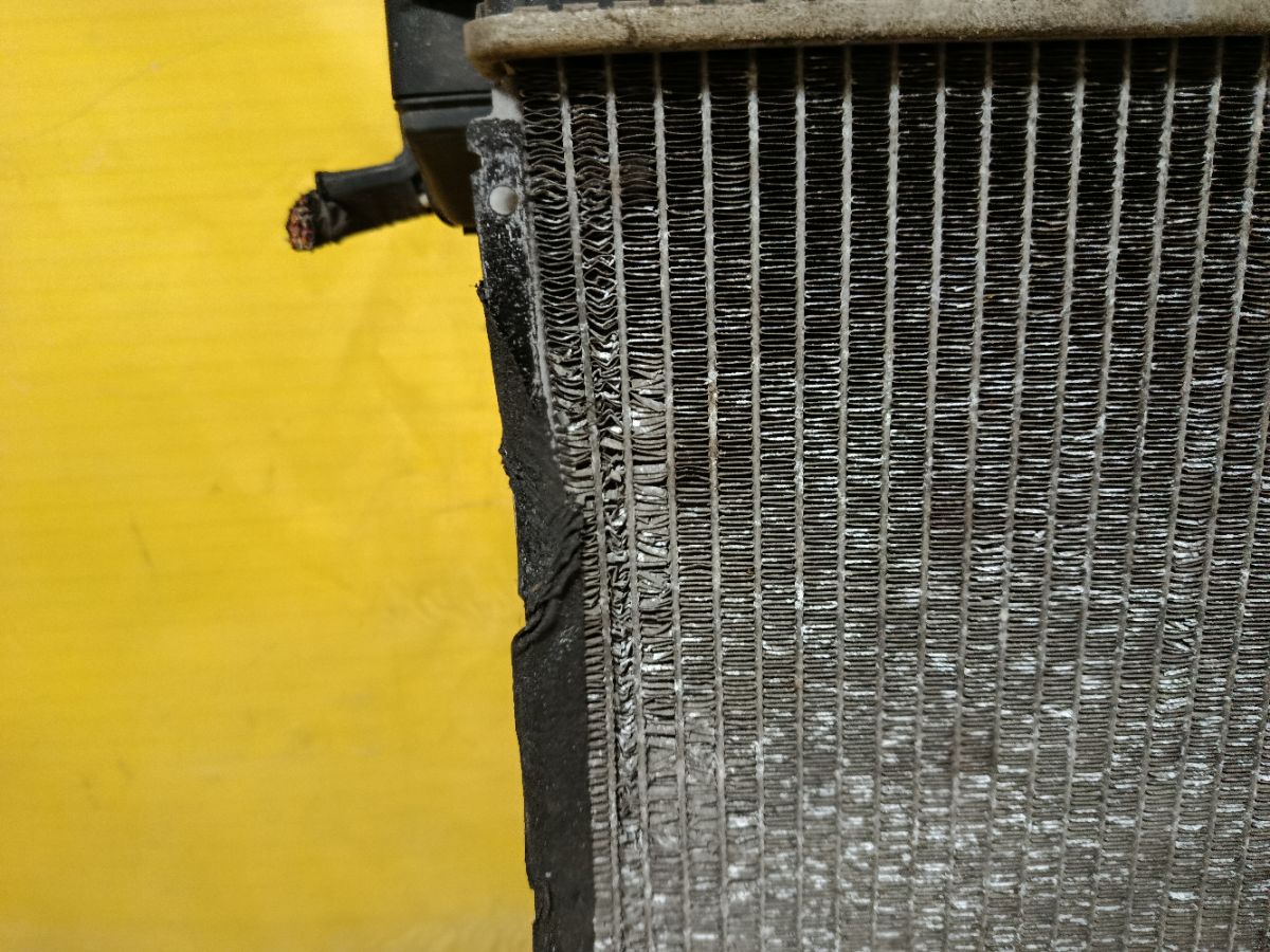 Радиатор ДВС на Toyota Gaia ACM10G 1AZ-FSE Фото 4