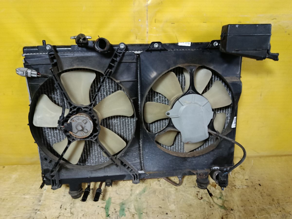 Радиатор ДВС на Toyota Gaia ACM10G 1AZ-FSE Фото 5