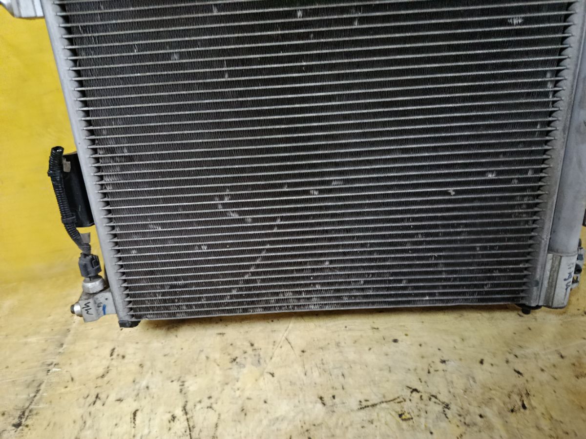 Радиатор ДВС на Nissan Note E12 HR12DDR Фото 2