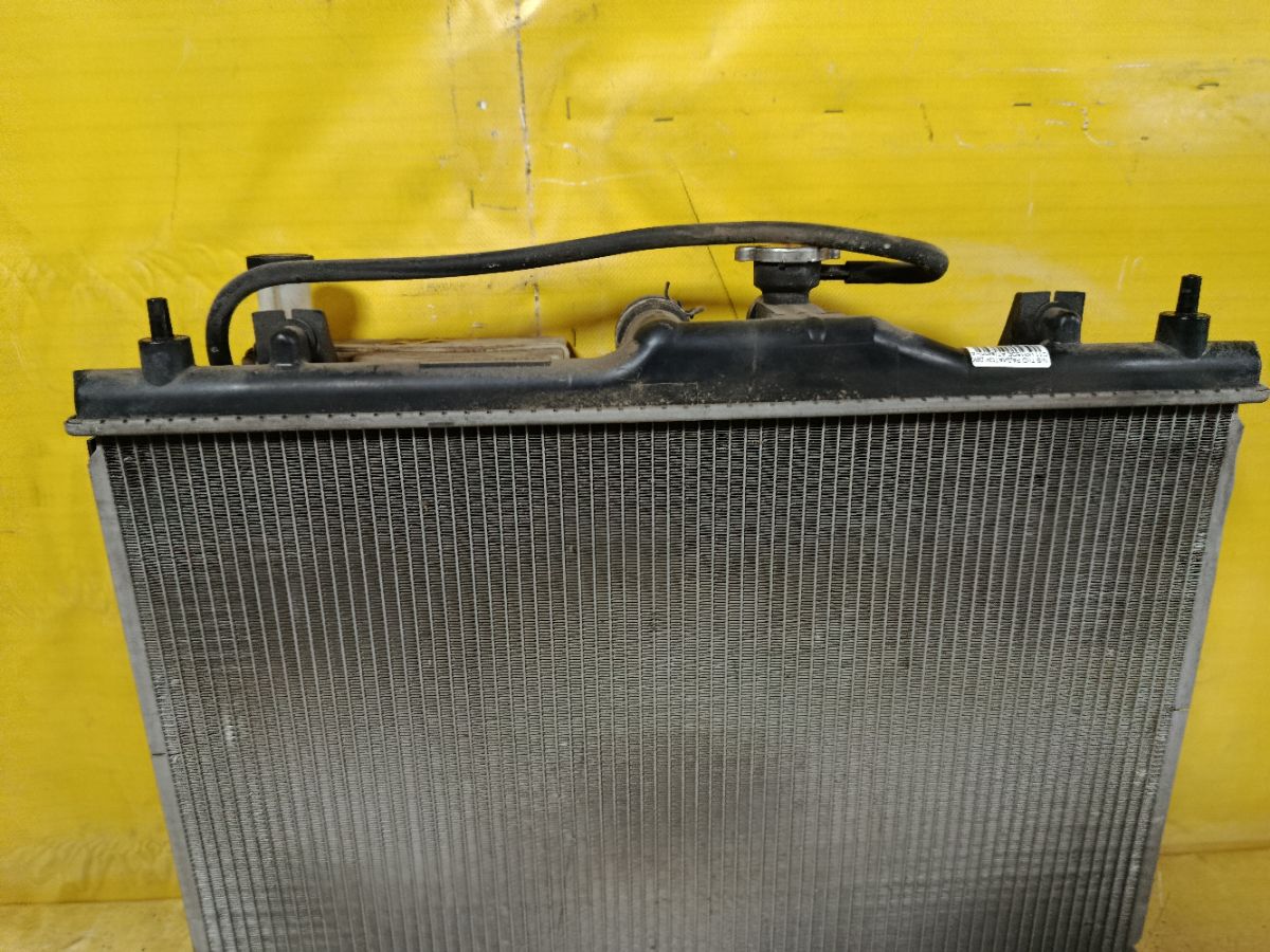 Радиатор ДВС на Nissan Tiida C11 HR15DE Фото 3