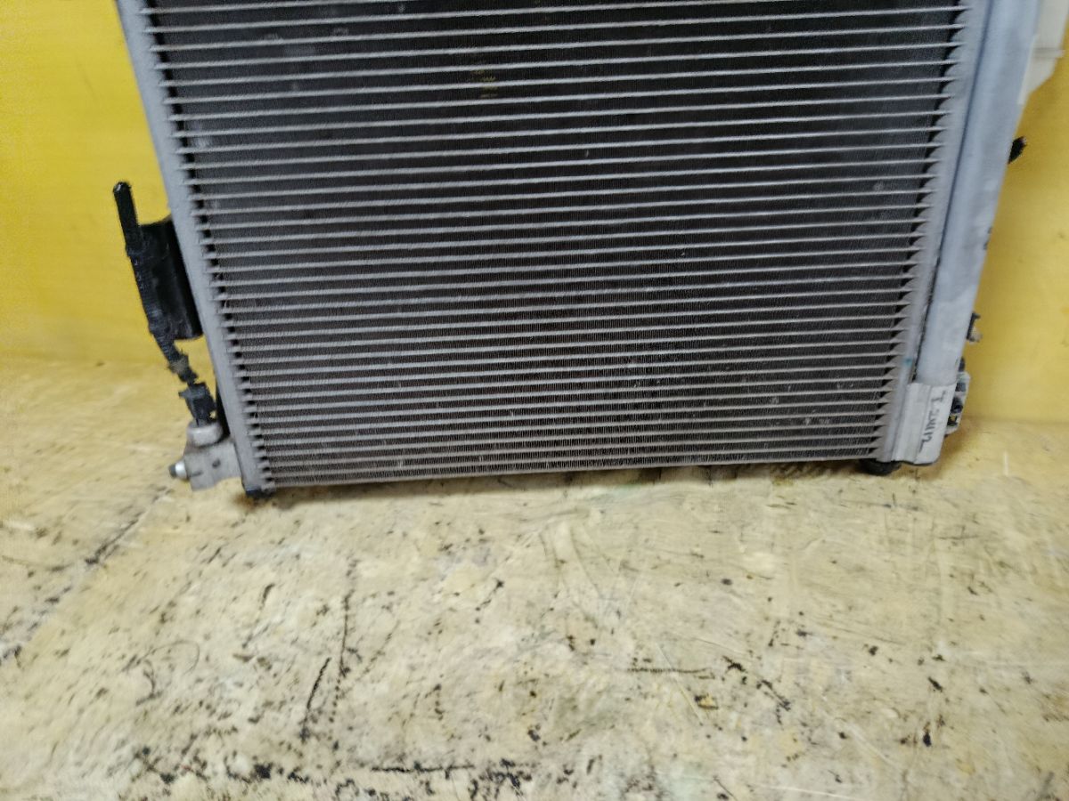 Радиатор ДВС на Nissan Note E12 HR12DDR Фото 2
