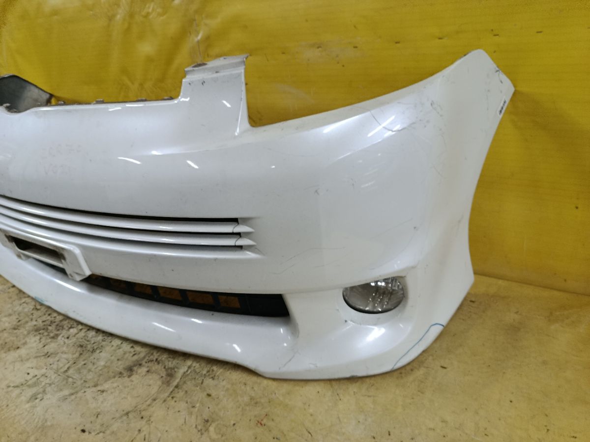 Бампер 42-34 42-34,52119-28D50/60 на Toyota Voxy ZRR70G Фото 3