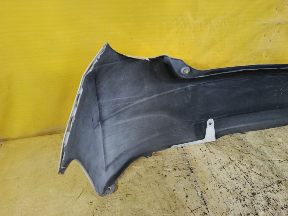 Бампер на Toyota Vitz KSP130 Фото 5