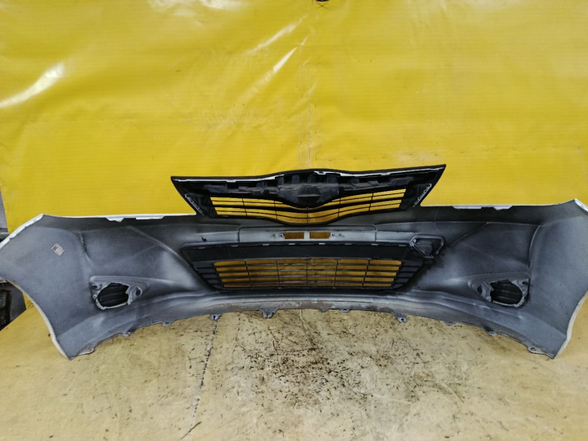 Бампер 52119-52710/30 на Toyota Vitz KSP130 Фото 7
