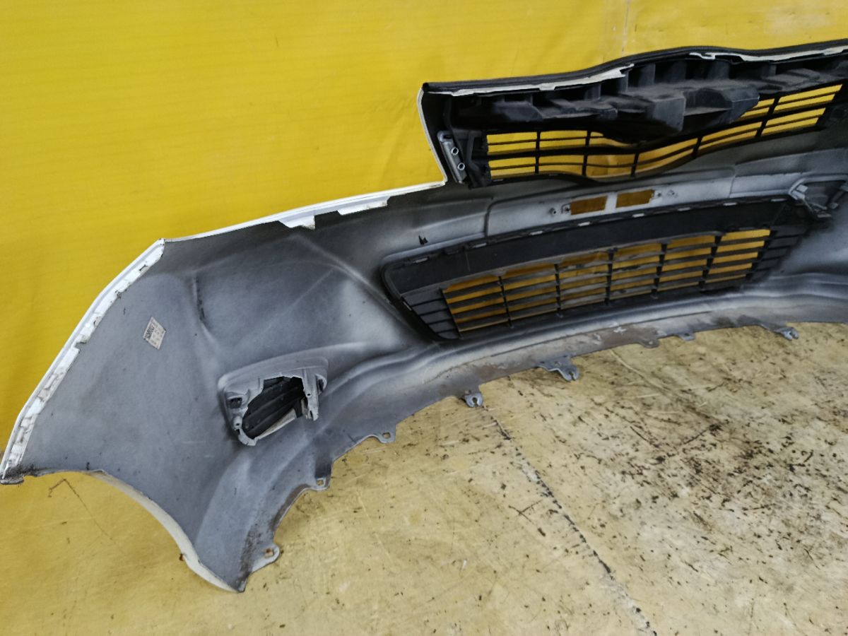 Бампер 52119-52710/30 на Toyota Vitz KSP130 Фото 8
