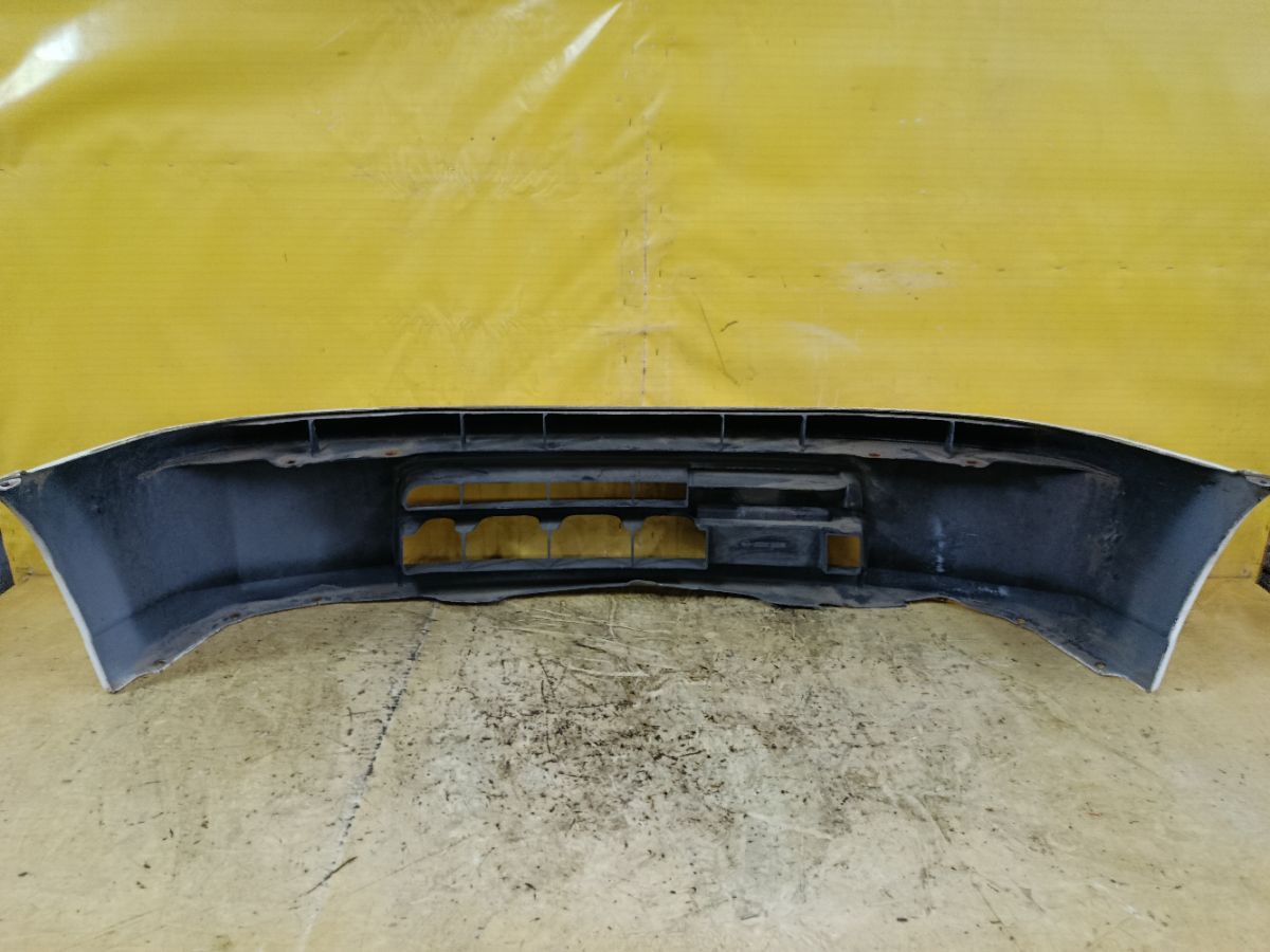 Бампер 62022-2U340 на Nissan Cube Z10 Фото 4