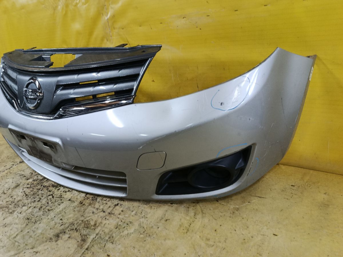 Бампер 62022-8Y20H на Nissan Note E11 Фото 3