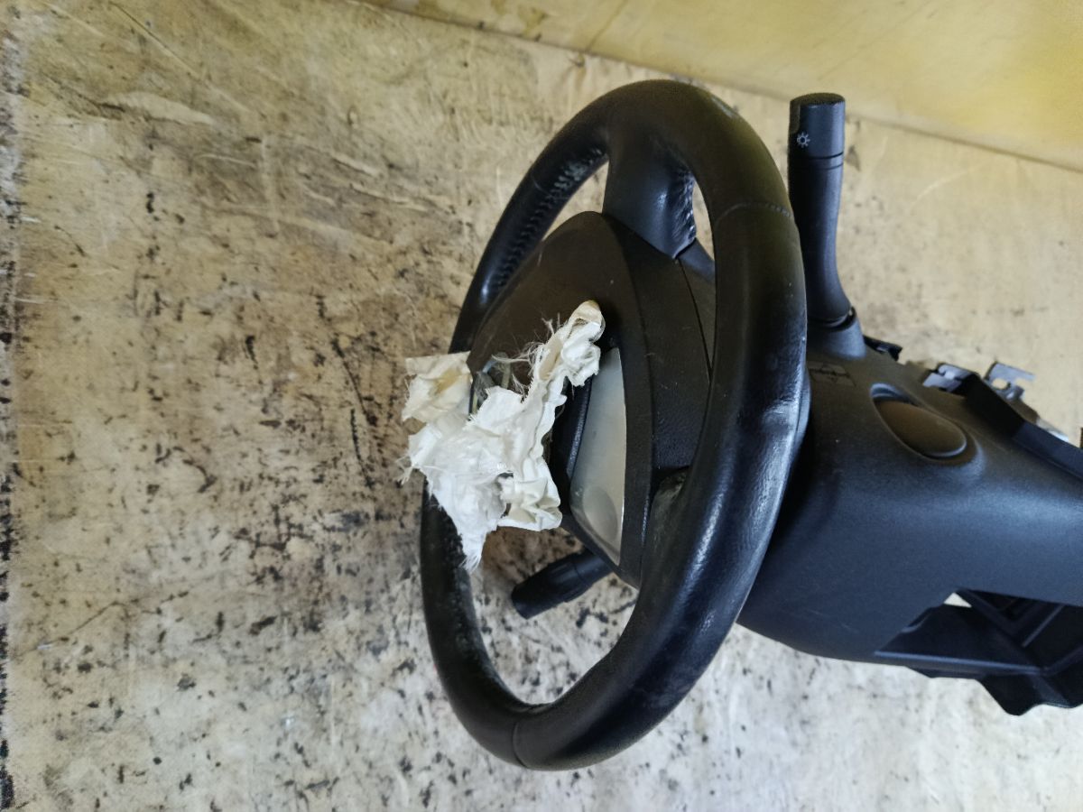 Рулевая колонка на Nissan Leaf AZE0 Фото 2