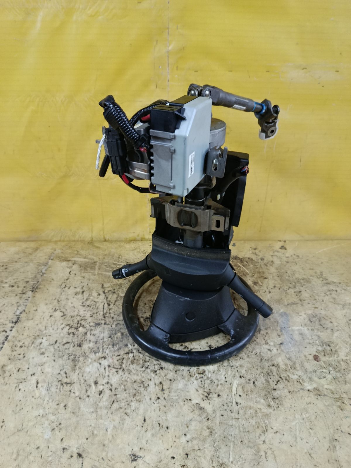 Рулевая колонка на Nissan Leaf AZE0 Фото 3