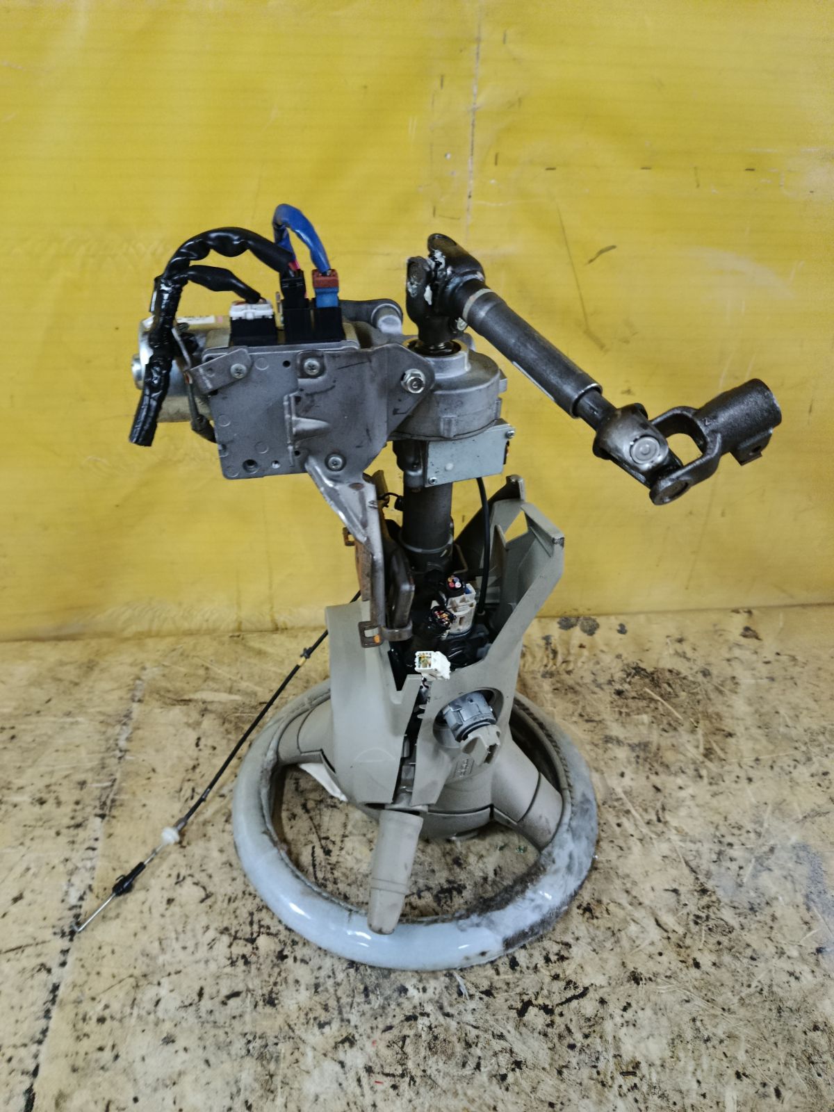 Рулевая колонка на Nissan March AK12 Фото 3