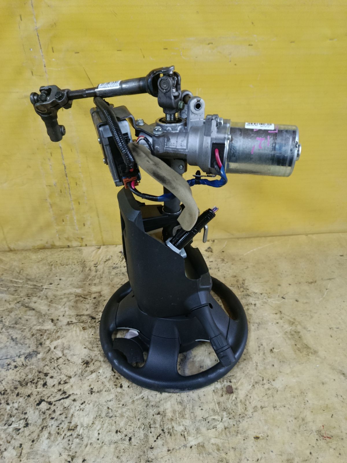 Рулевая колонка на Nissan Note E12 Фото 3