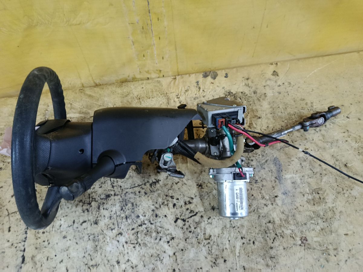 Рулевая колонка на Nissan March K13 Фото 1