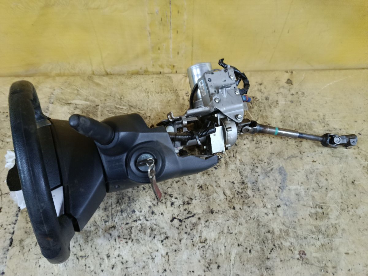 Рулевая колонка на Nissan Tiida Latio SC11 Фото 3