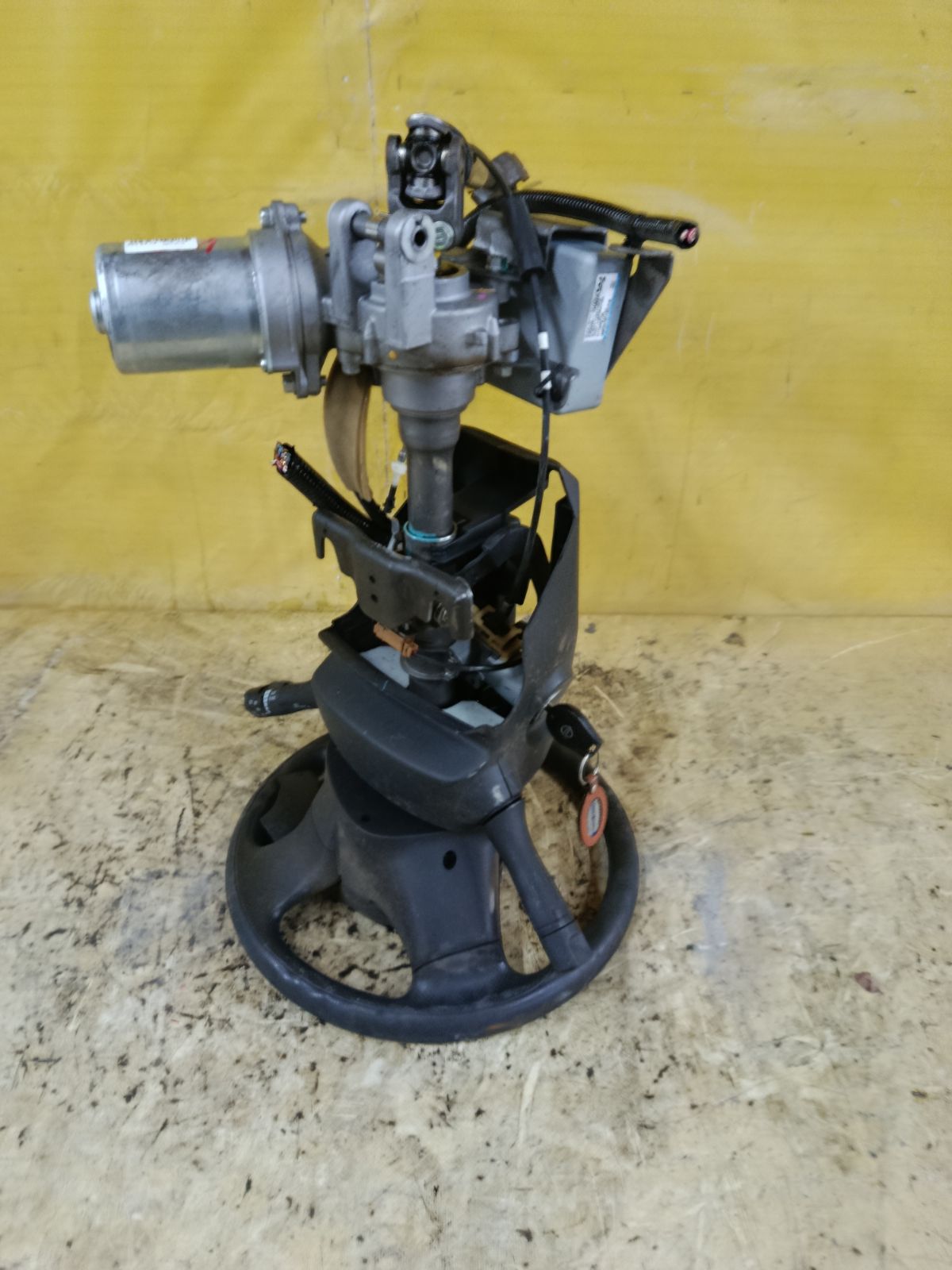 Рулевая колонка на Nissan March K13 Фото 3