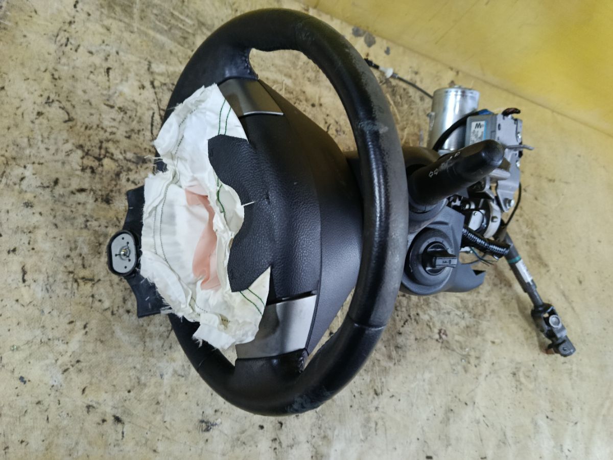 Рулевая колонка на Nissan Tiida C11 Фото 2