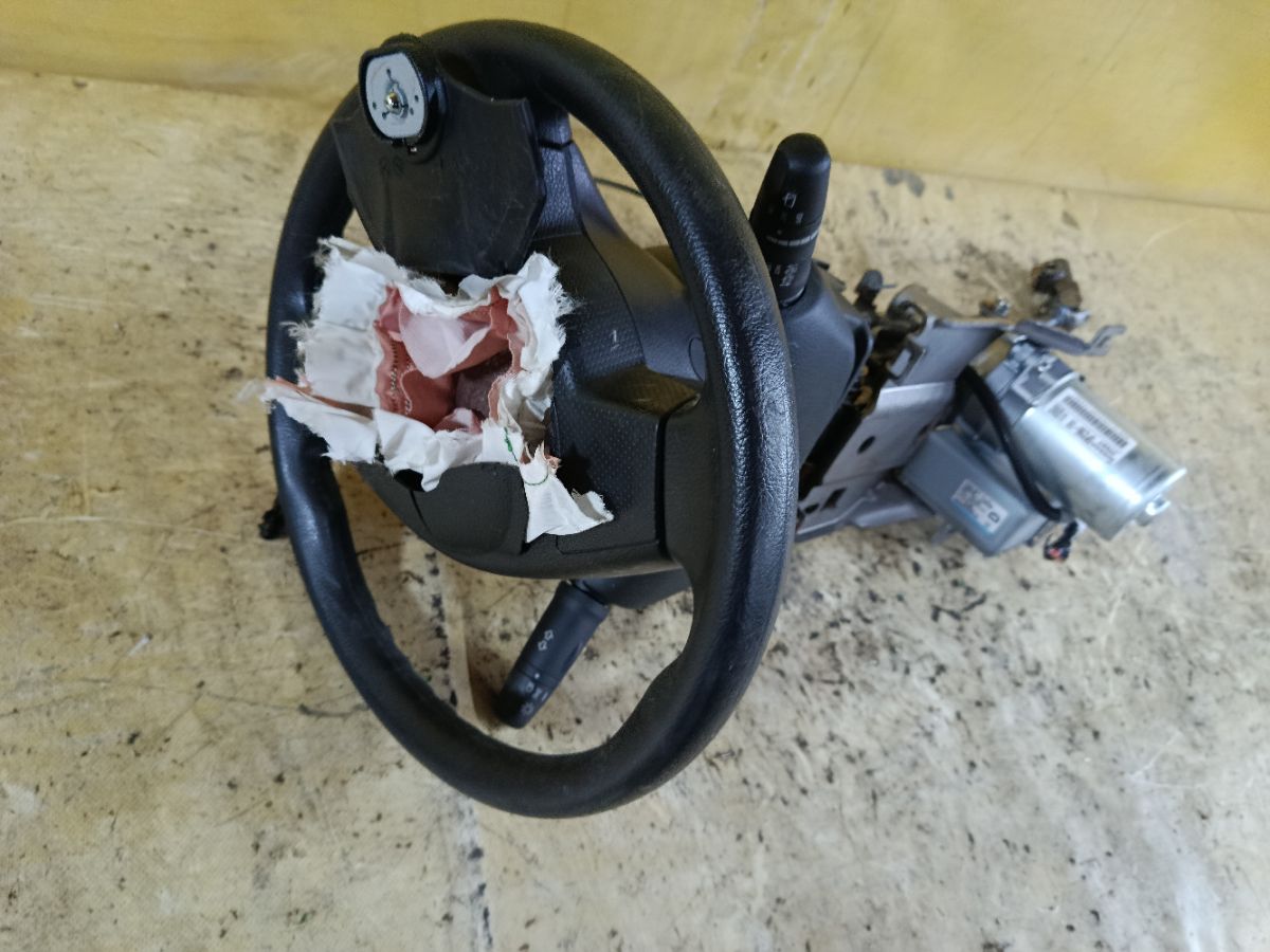 Рулевая колонка на Nissan Note E11 Фото 2