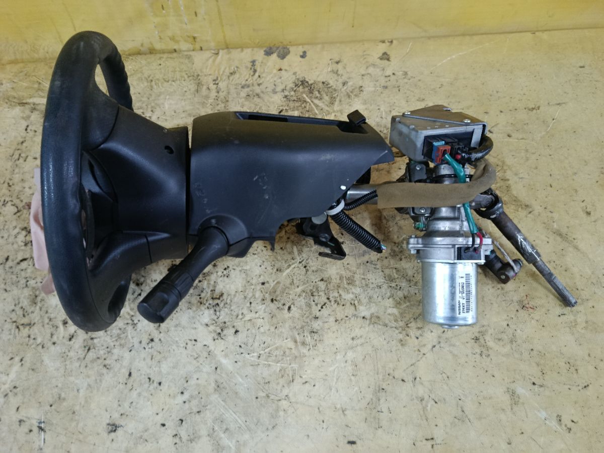 Рулевая колонка на Nissan March K13 Фото 3