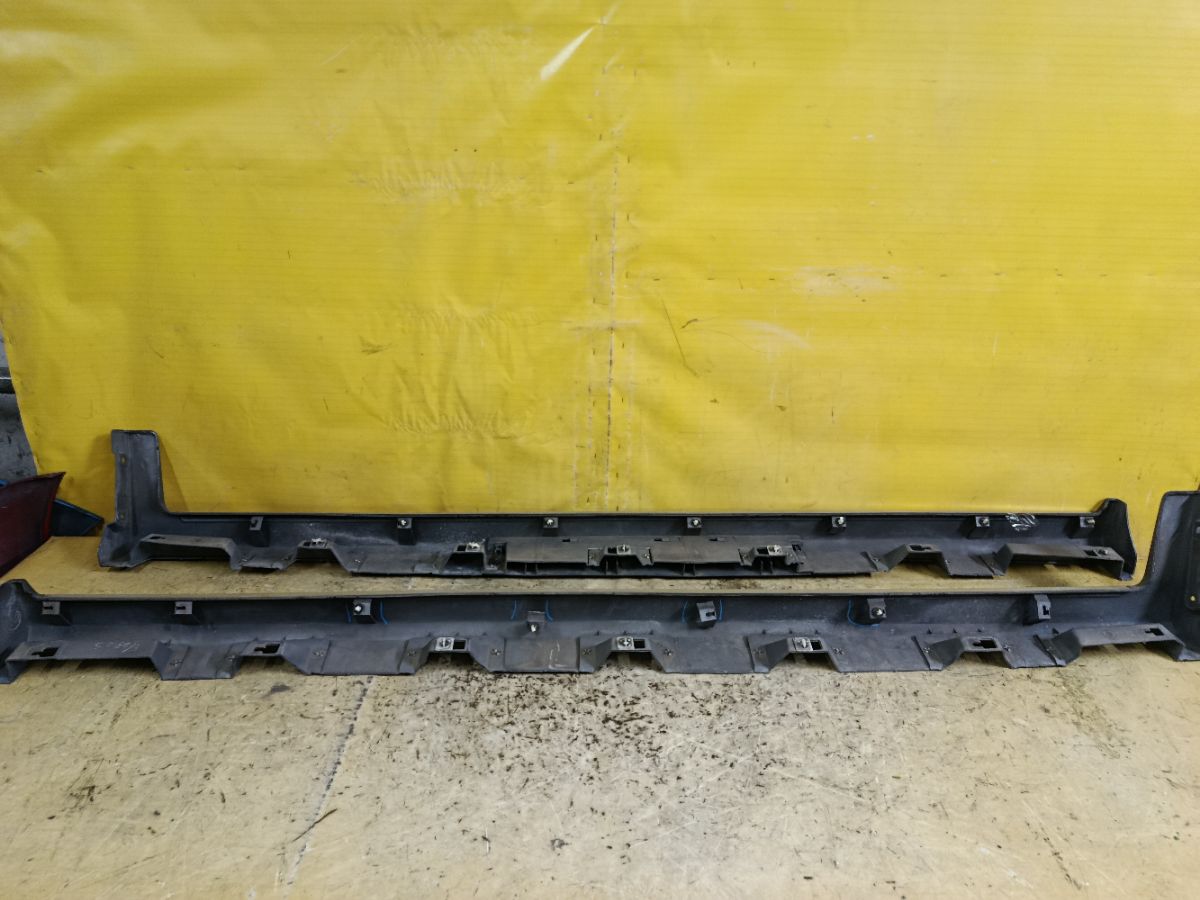 Порог кузова пластиковый ( обвес ) на Mazda Mpv LW3W Фото 3