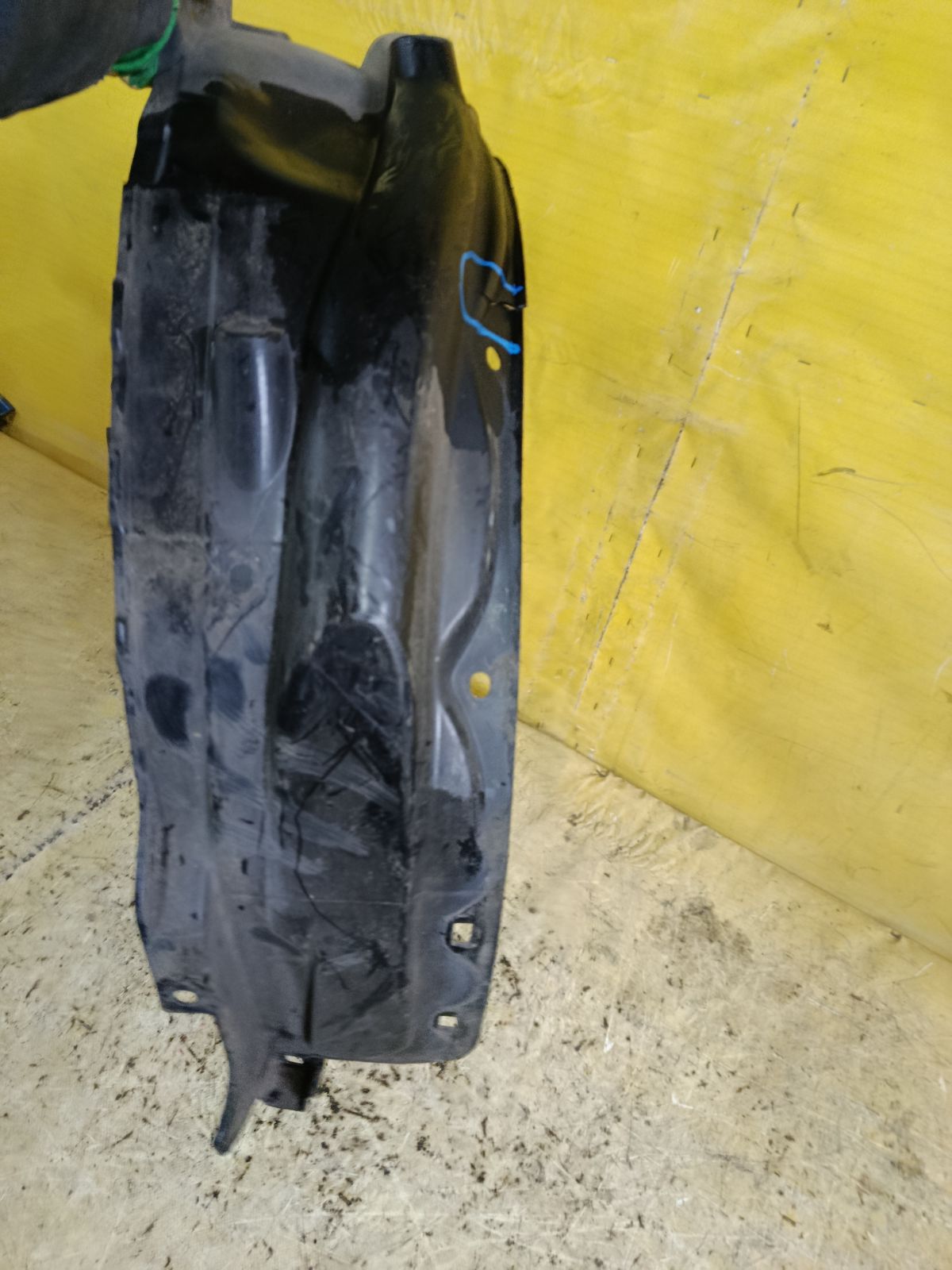 Подкрылок на Honda Stream RN7 R18A Фото 4