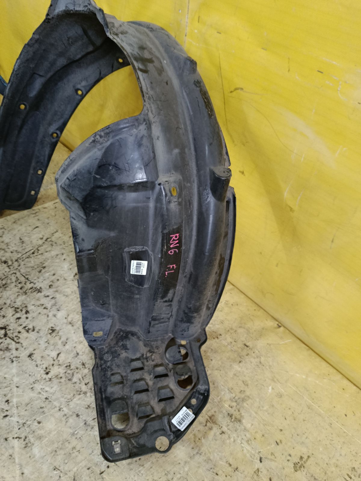 Подкрылок на Honda Stream RN6 R18A Фото 2