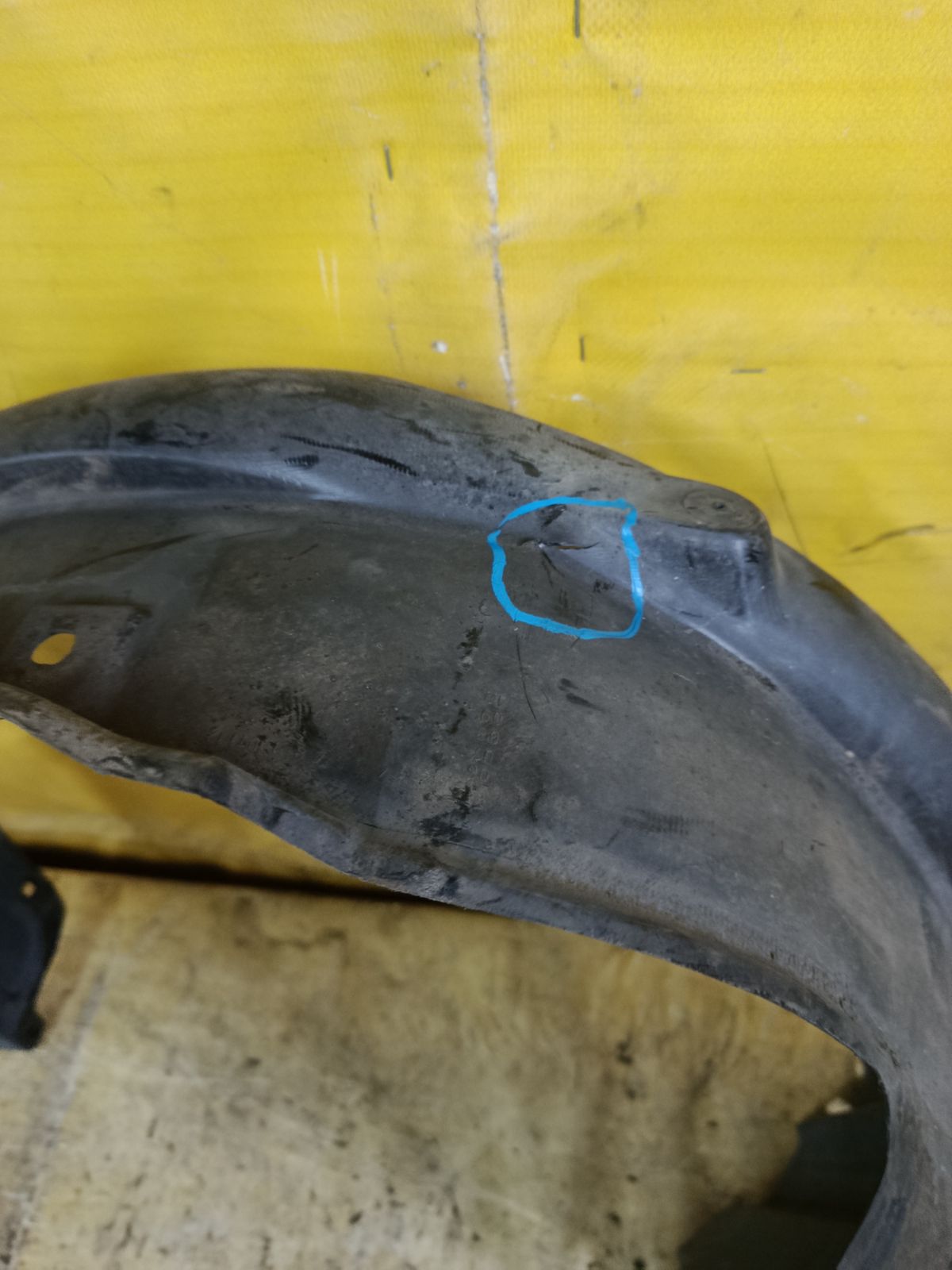 Подкрылок на Honda Stream RN6 R18A Фото 3