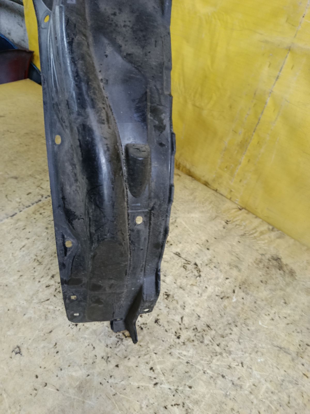 Подкрылок на Honda Stream RN6 R18A Фото 4