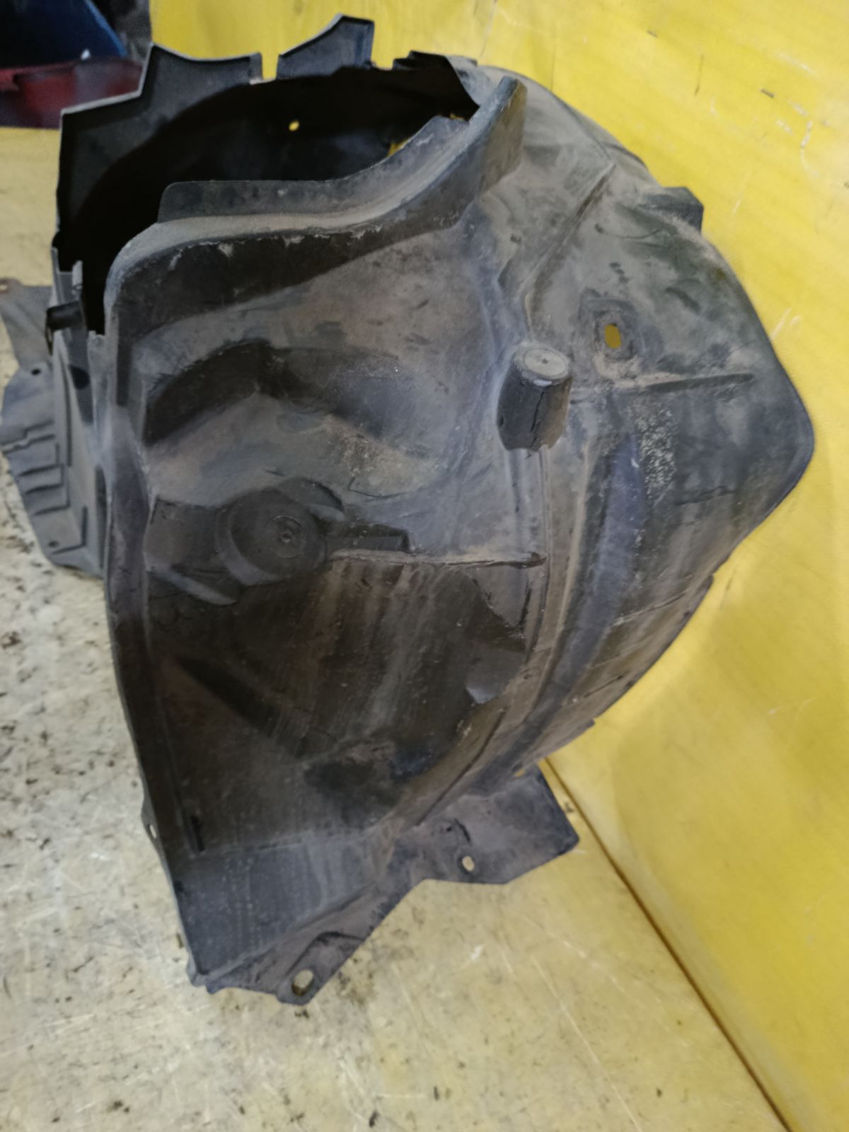 Подкрылок 63842-ED05D на Nissan Tiida C11 HR15DE Фото 3